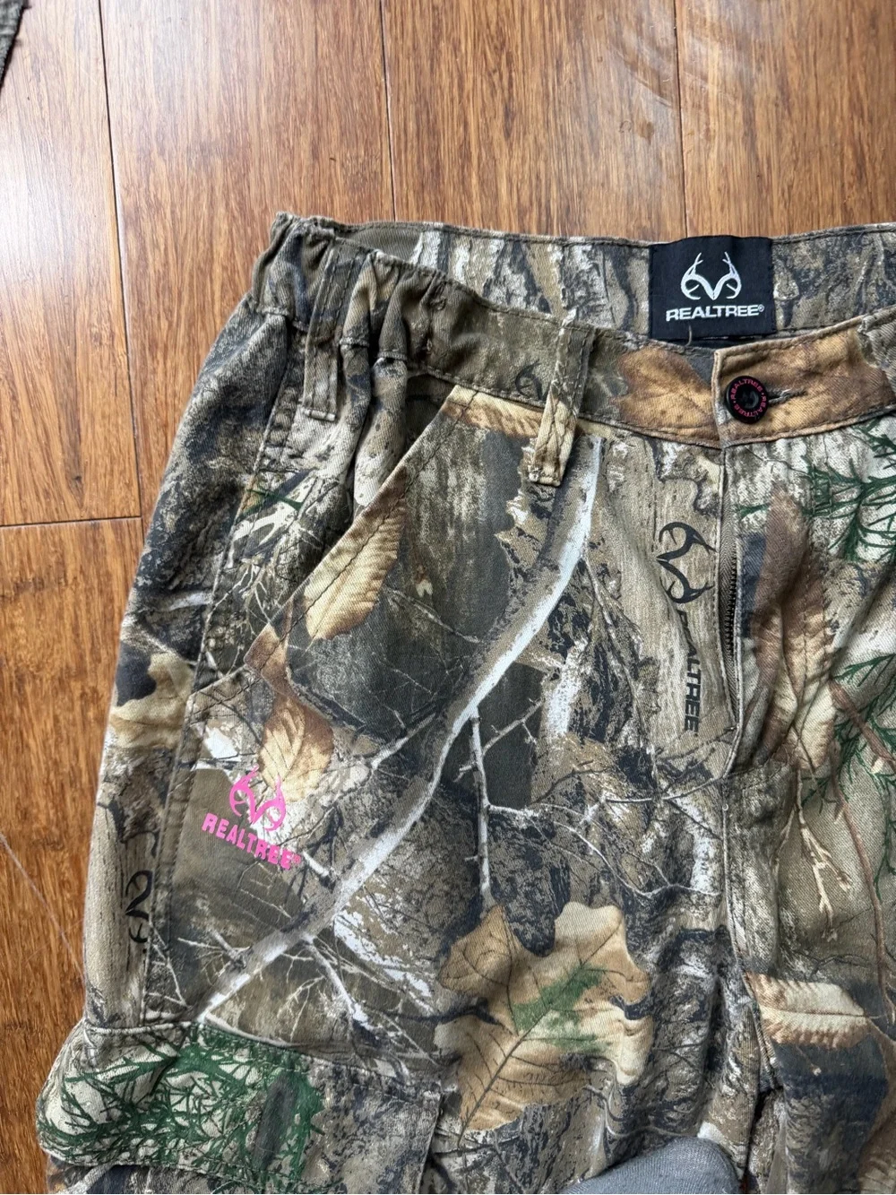Women’s Realtree high rise cargo pants drawstring bottom pink embroidered logo